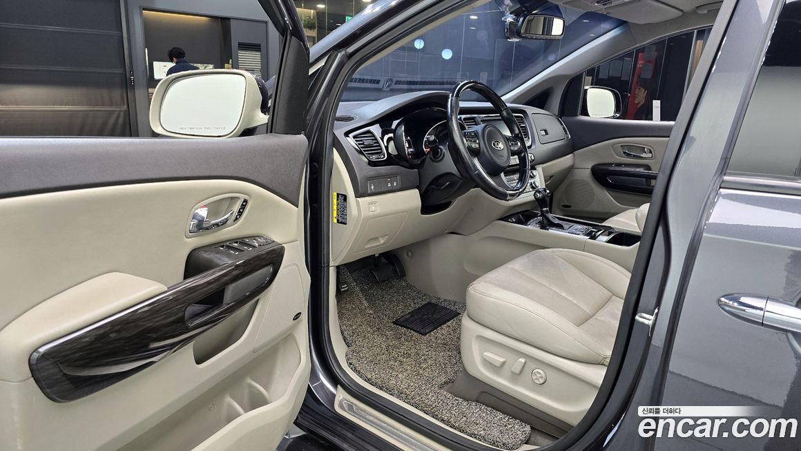 Kia Canival 2016