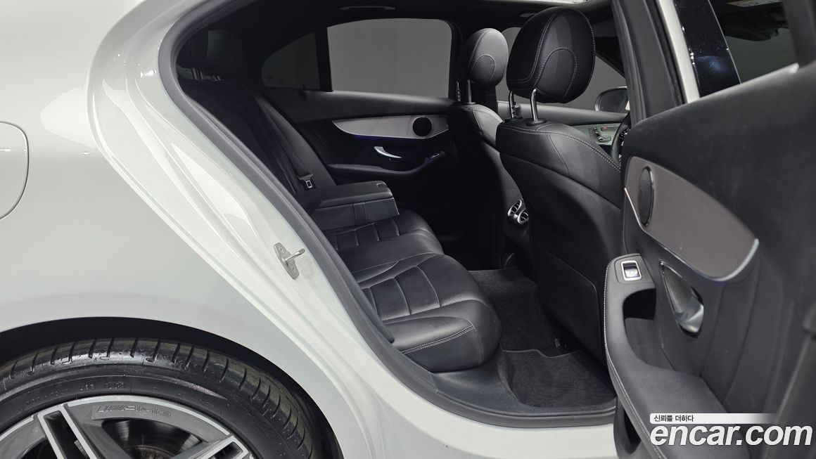 Mercedes-Benz C-Class 2021