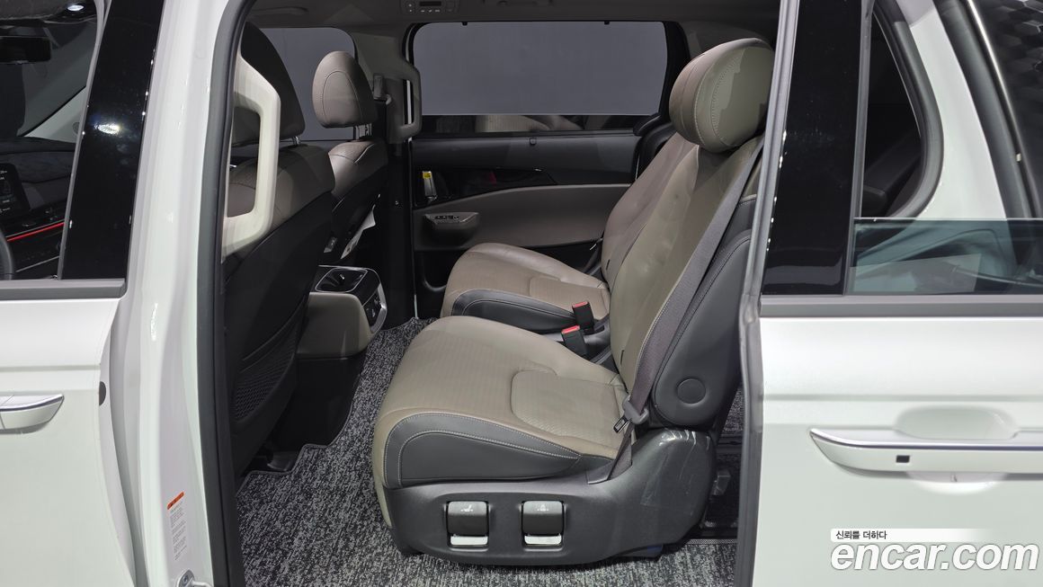 Kia Canival 2025