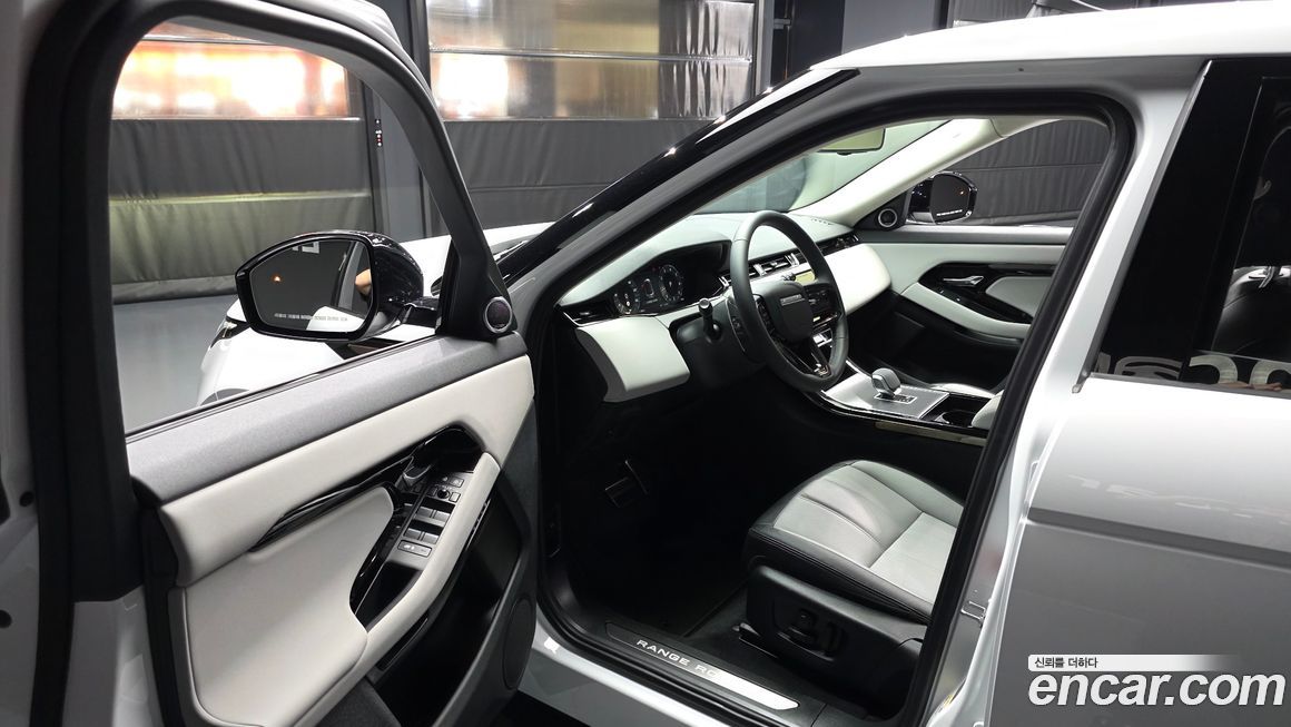 Land Rover Range Rover Evoque 2025