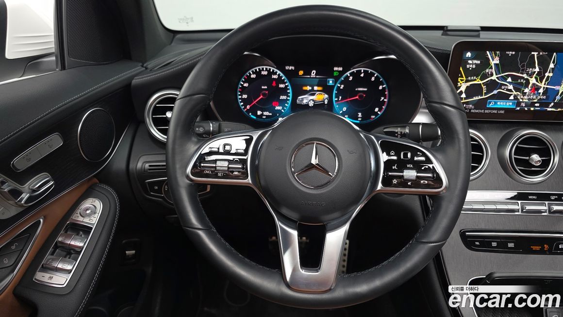 Mercedes-Benz GLC-Class 2023