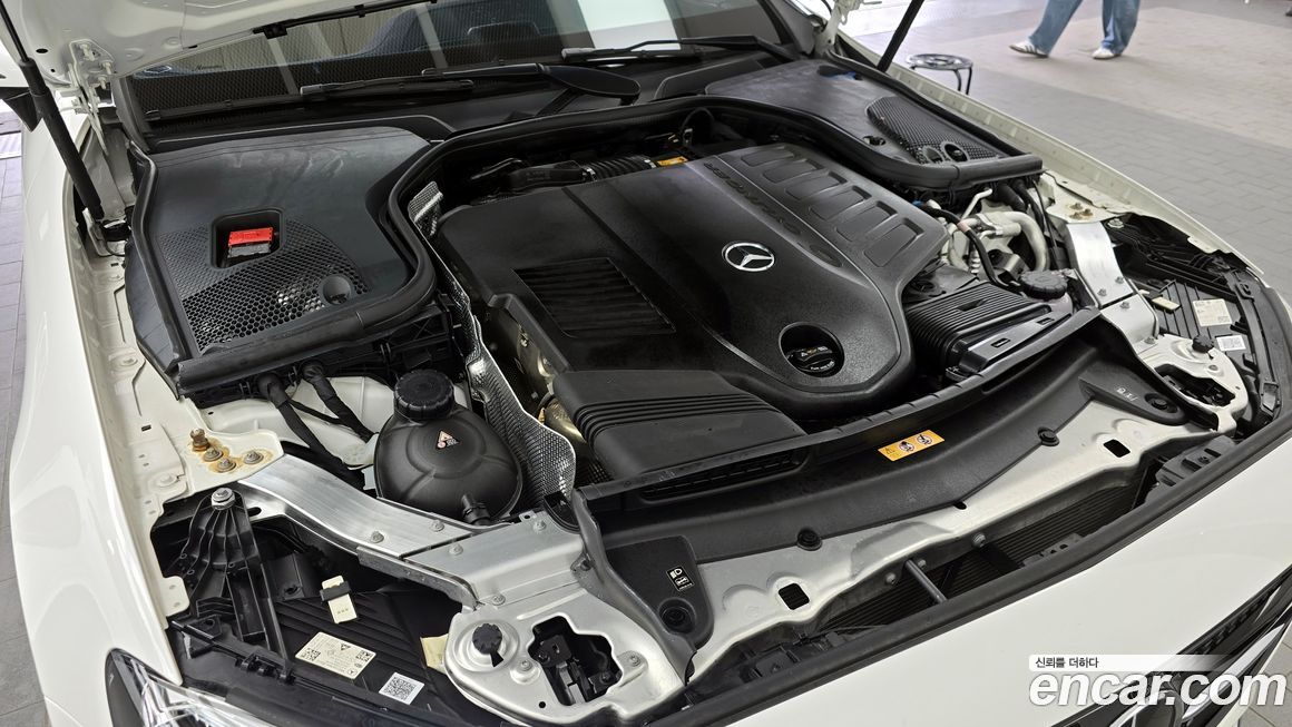 Mercedes-Benz E-Class 2022