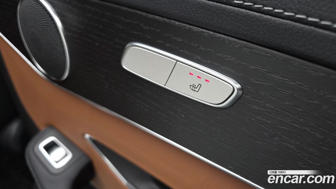 Mercedes-Benz GLC-Class 2023