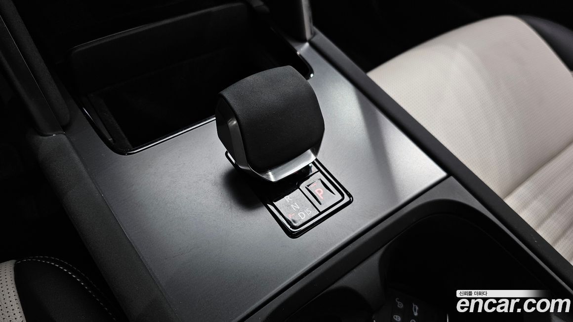 Land Rover Discovery Sport 2025
