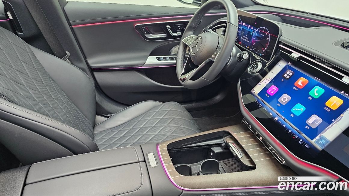 Mercedes-Benz E-Class 2024
