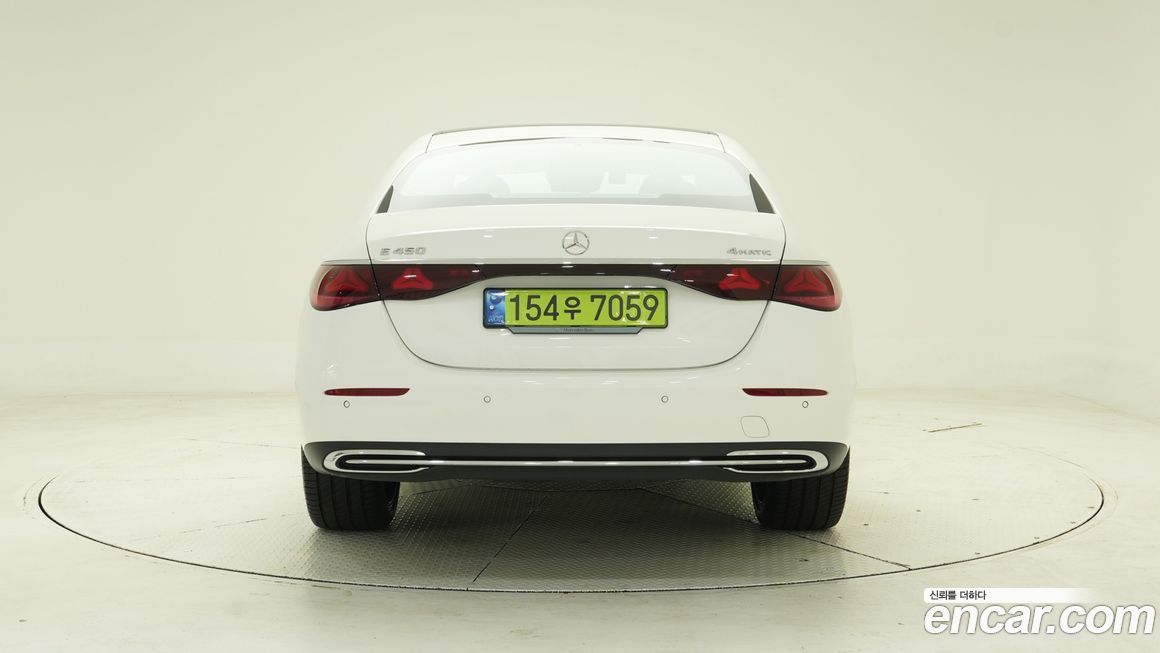 Mercedes-Benz E-Class 2024