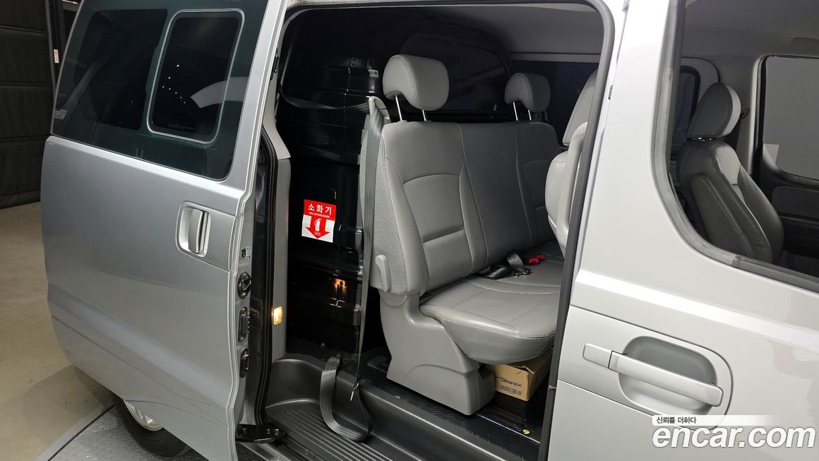 Hyundai Starex 2019