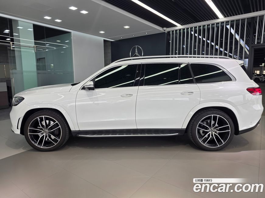 Mercedes-Benz GLS-Class 2023