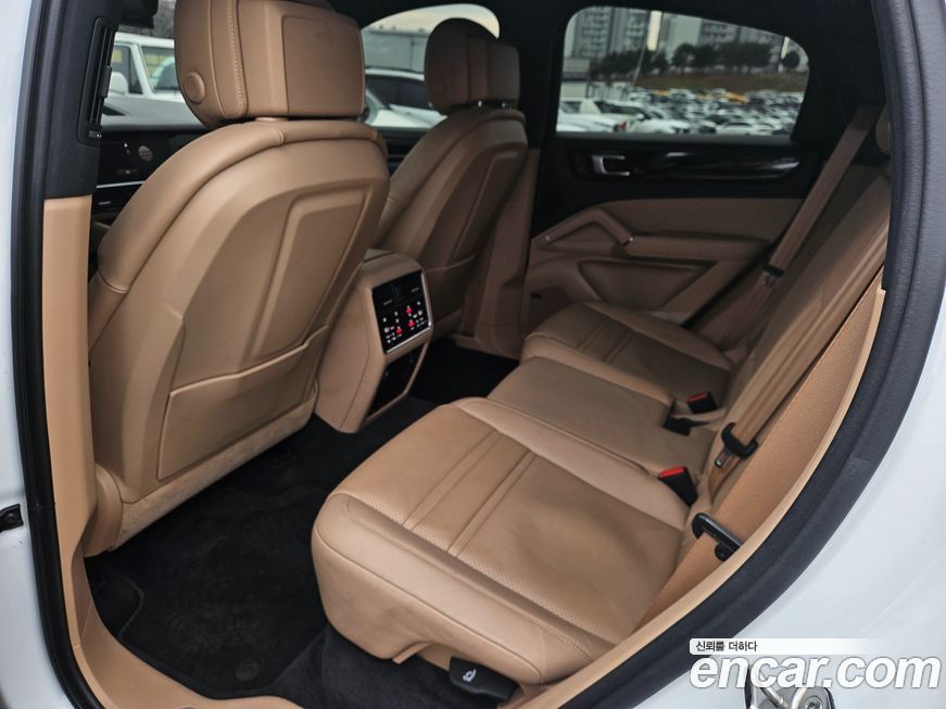 Porsche Cayenne 2023