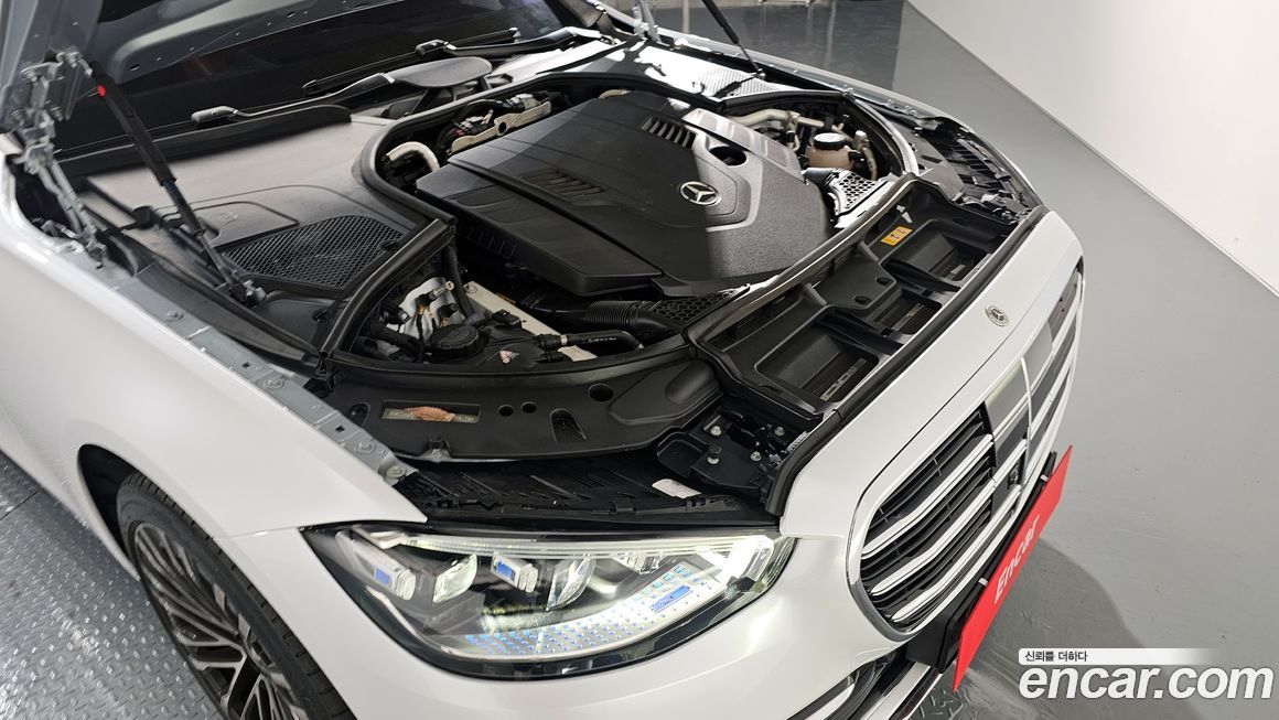 Mercedes-Benz S-Class 2021