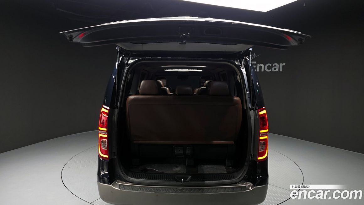 Hyundai Starex 2021
