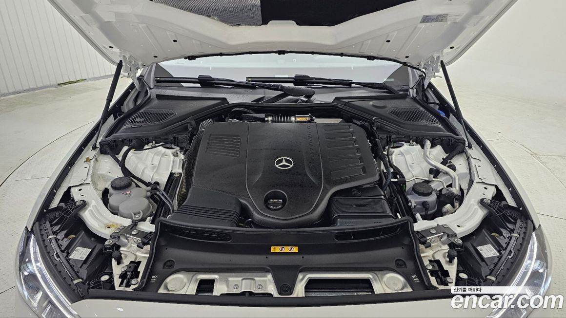 Mercedes-Benz E-Class 2024