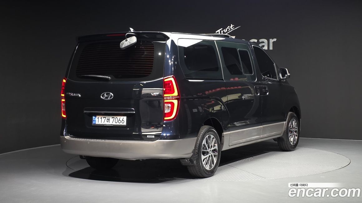 Hyundai Starex 2021