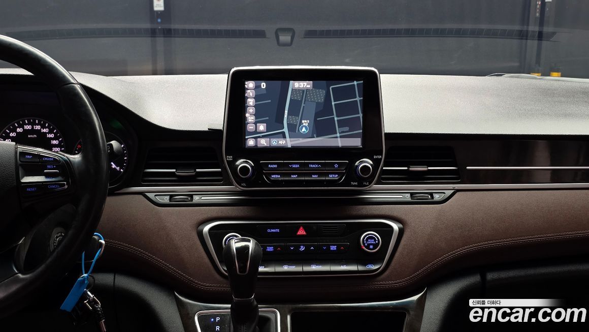 Hyundai Starex 2021
