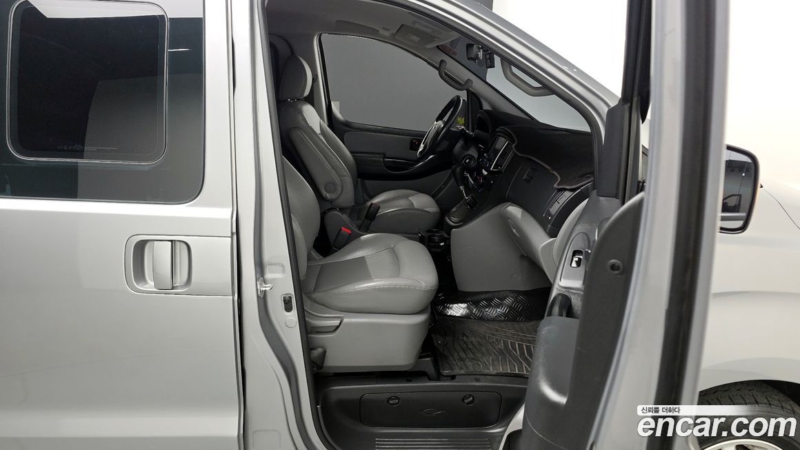 Hyundai Starex 2019