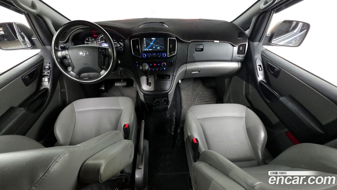 Hyundai Starex 2019