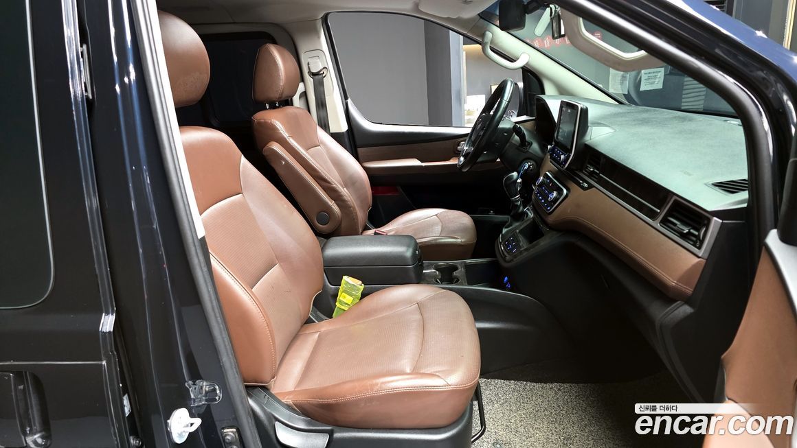 Hyundai Starex 2021