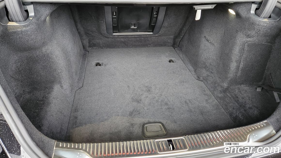 Mercedes-Benz S-Class 2023