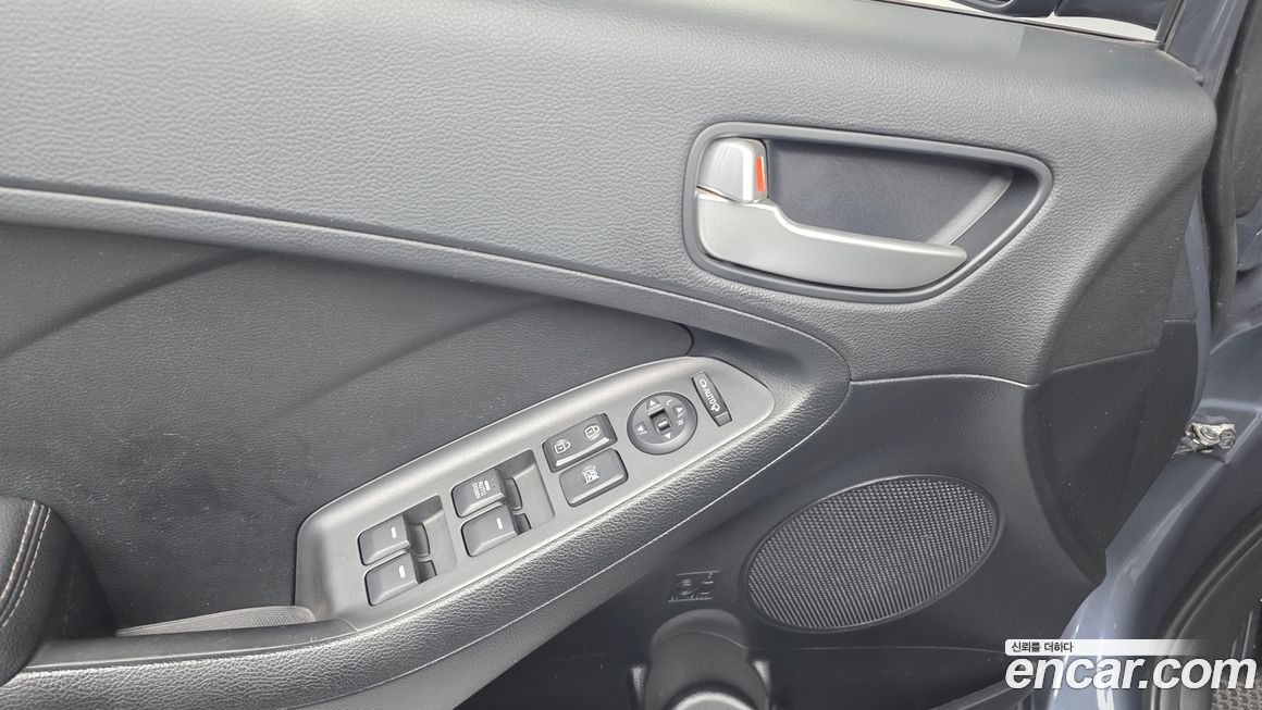 Kia K3 2015