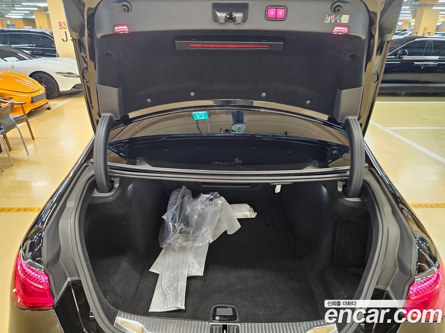 Mercedes-Benz S-Class 2022