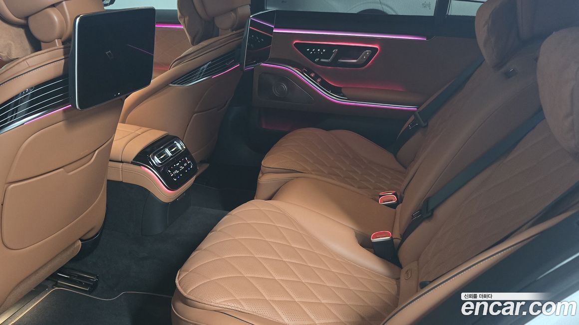 Mercedes-Benz S-Class 2024