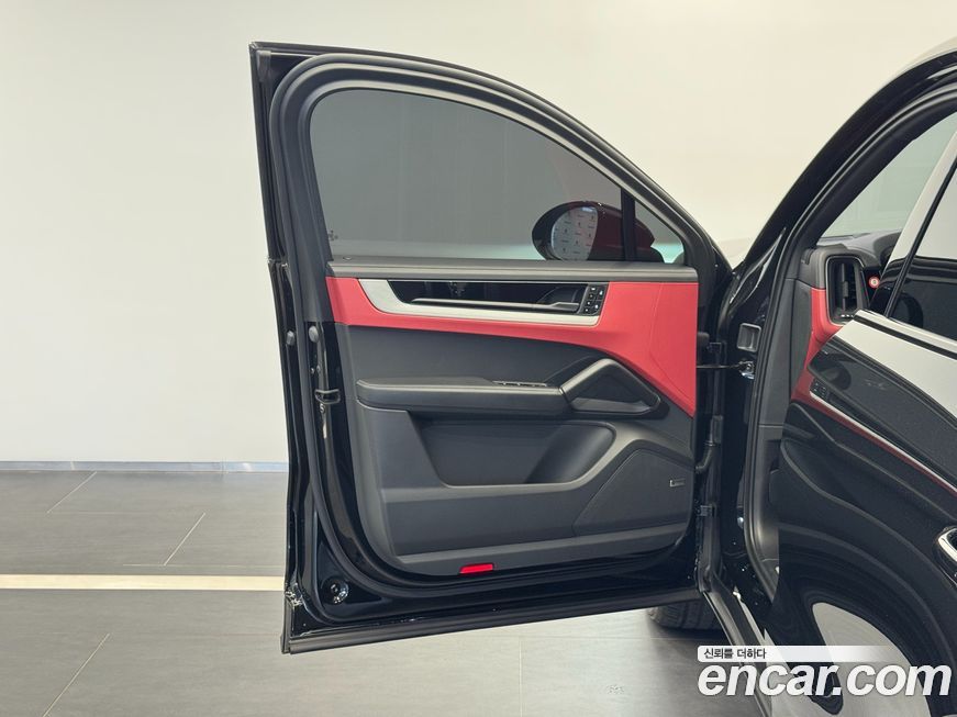 Porsche Cayenne 2025