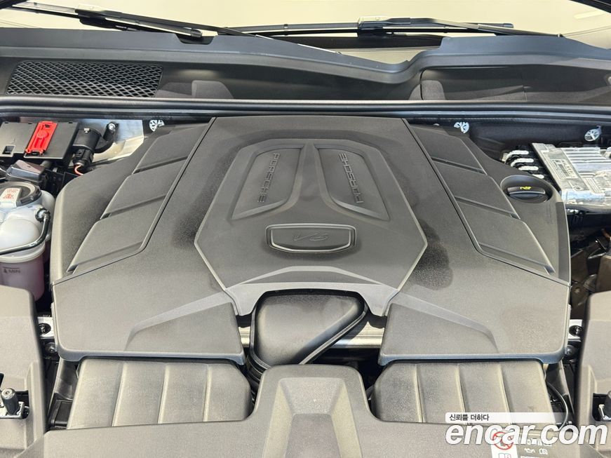 Porsche Cayenne 2025