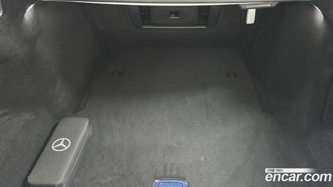 Mercedes-Benz S-Class 2024