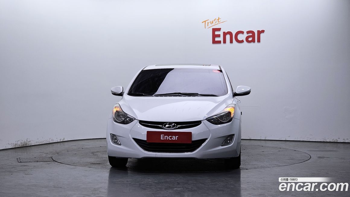 Hyundai AVANTE 2012