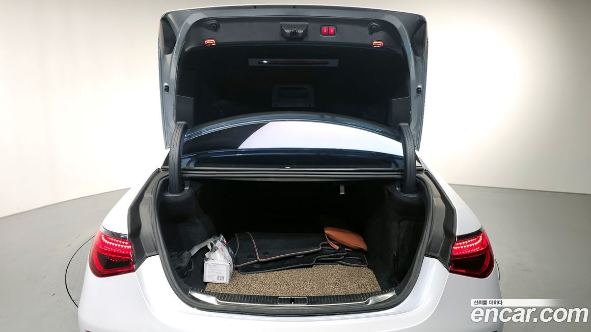 Mercedes-Benz S-Class 2021