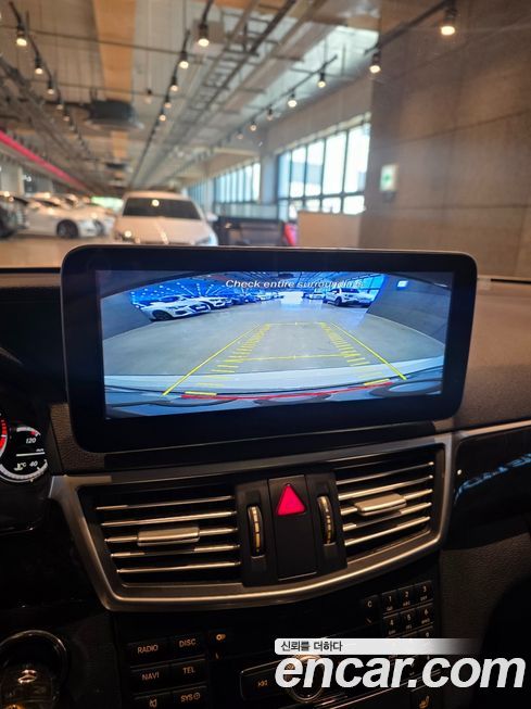 Mercedes-Benz E-Class 2011