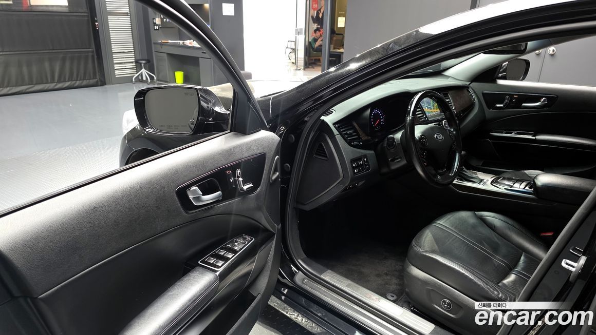 Kia K9 2013