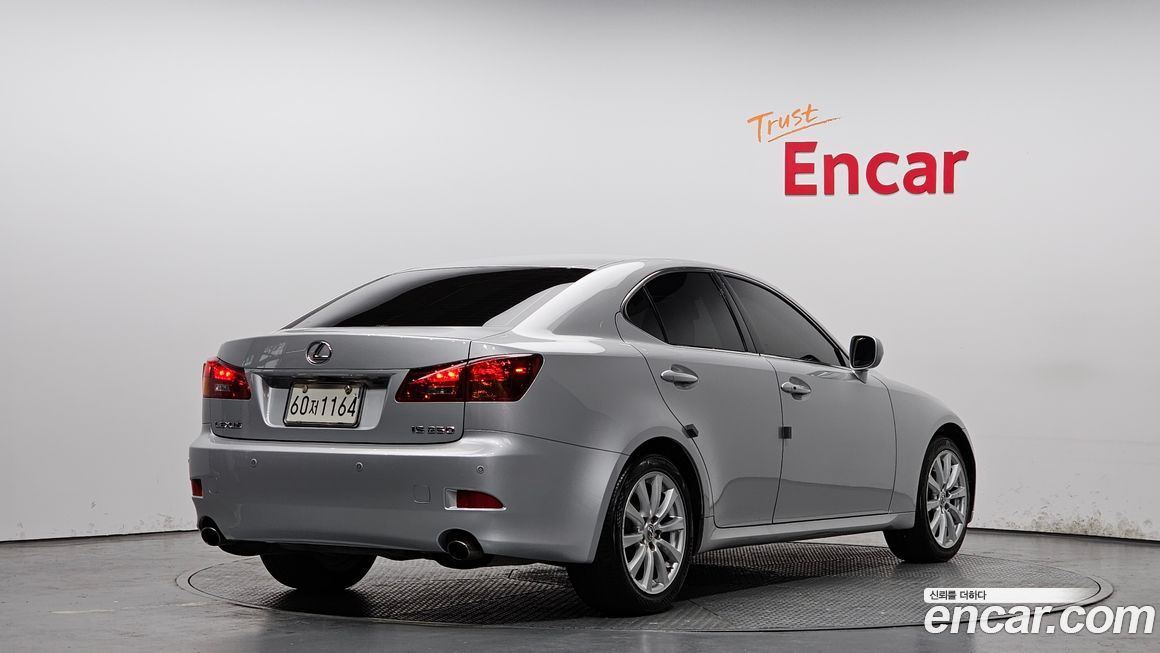 Lexus IS 2008