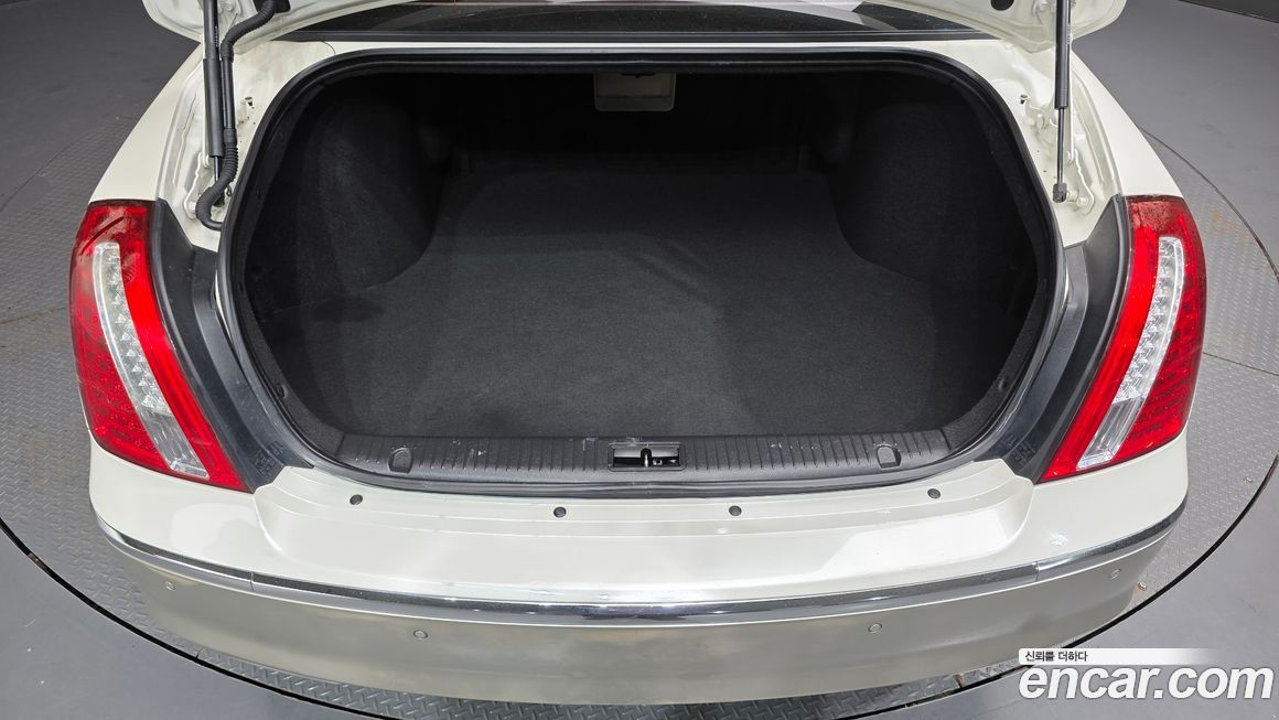 Kia OPIRUS 2011
