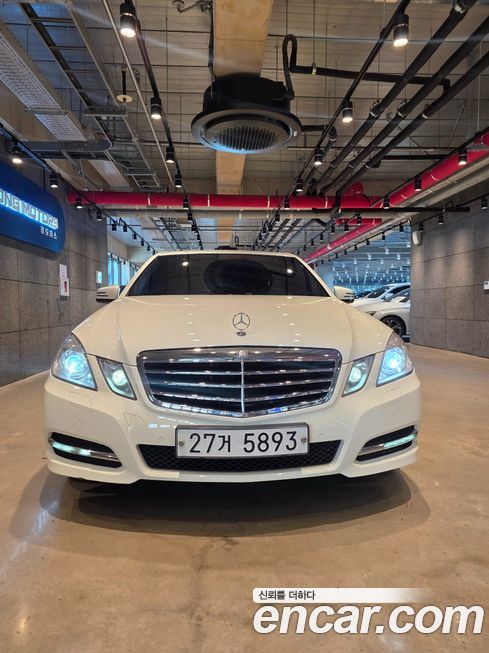 Mercedes-Benz E-Class 2011