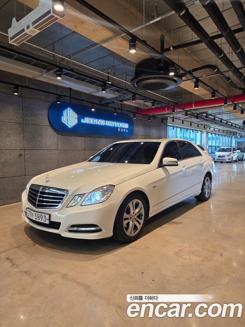 Mercedes-Benz E-Class 2011