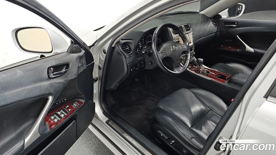 Lexus IS 2008