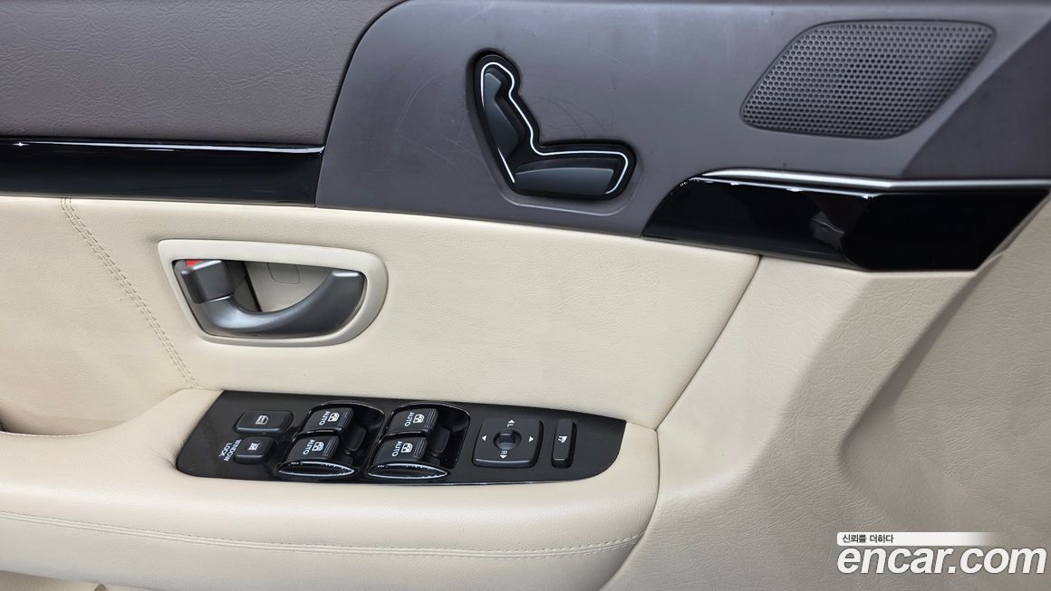 Kia OPIRUS 2011