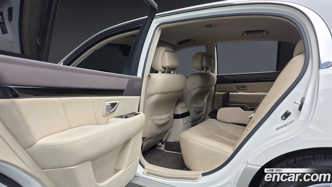 Kia OPIRUS 2011