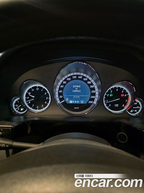 Mercedes-Benz E-Class 2011