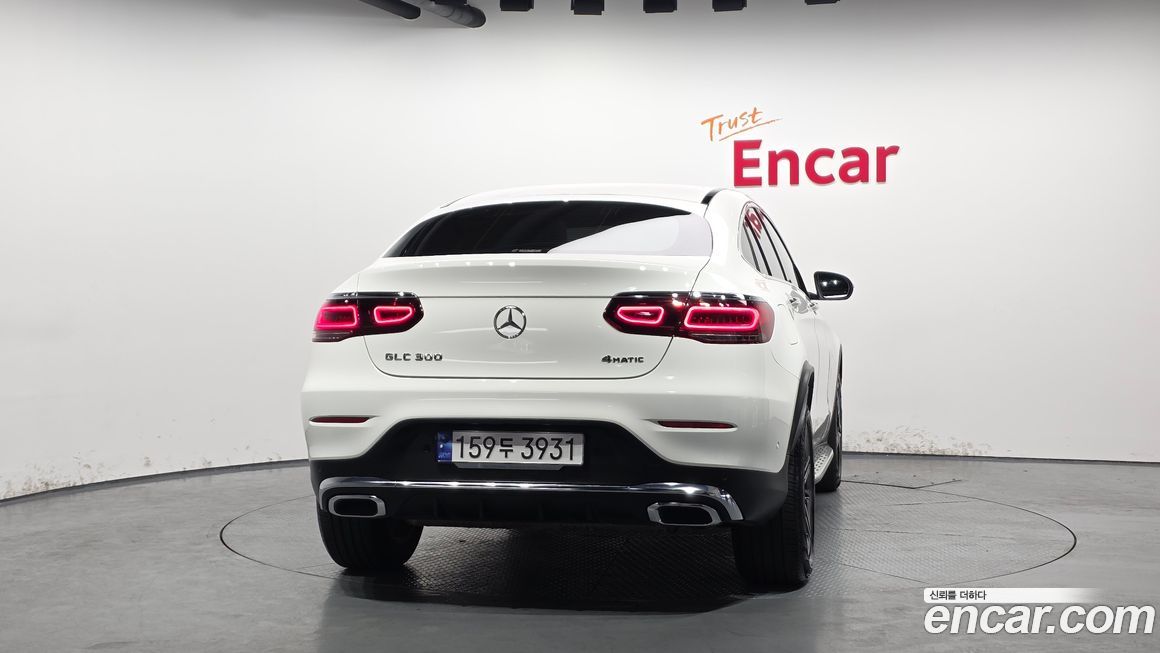 Mercedes-Benz GLC-Class 2023