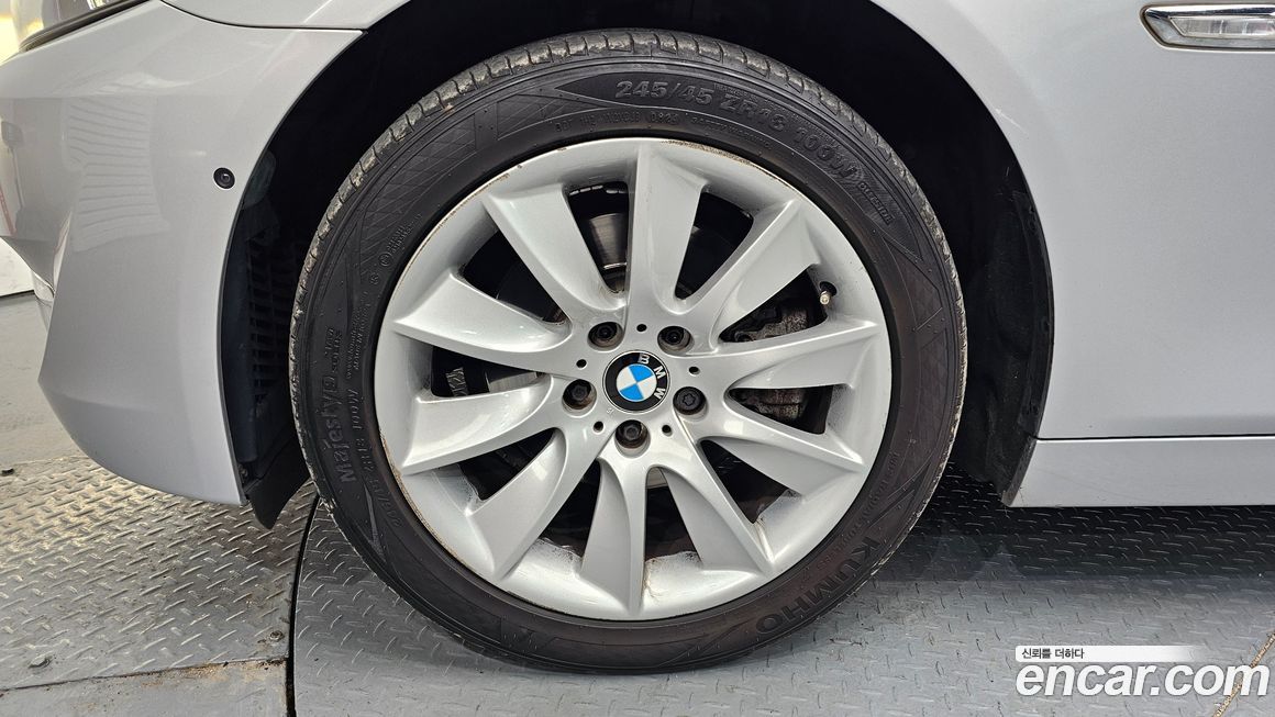 BMW 5-Series 2013