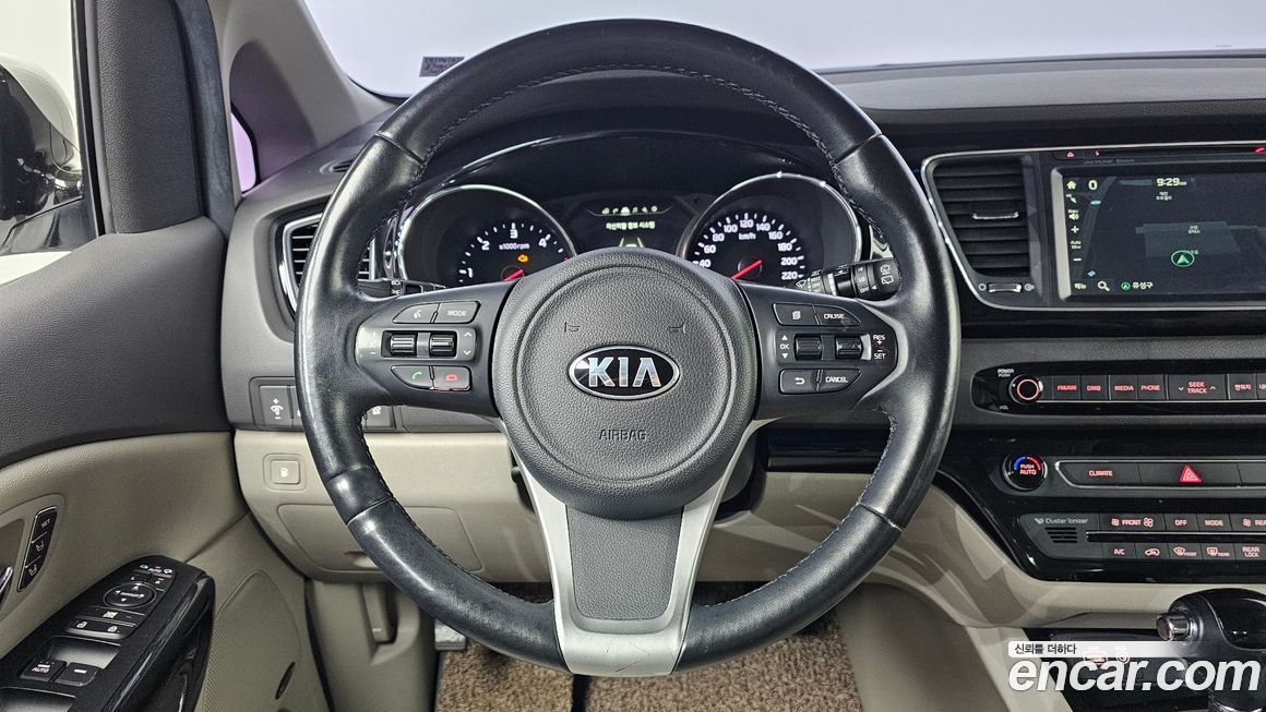 Kia Canival 2016