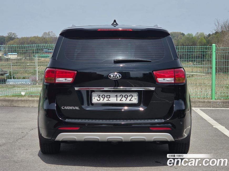 Kia Canival 2016