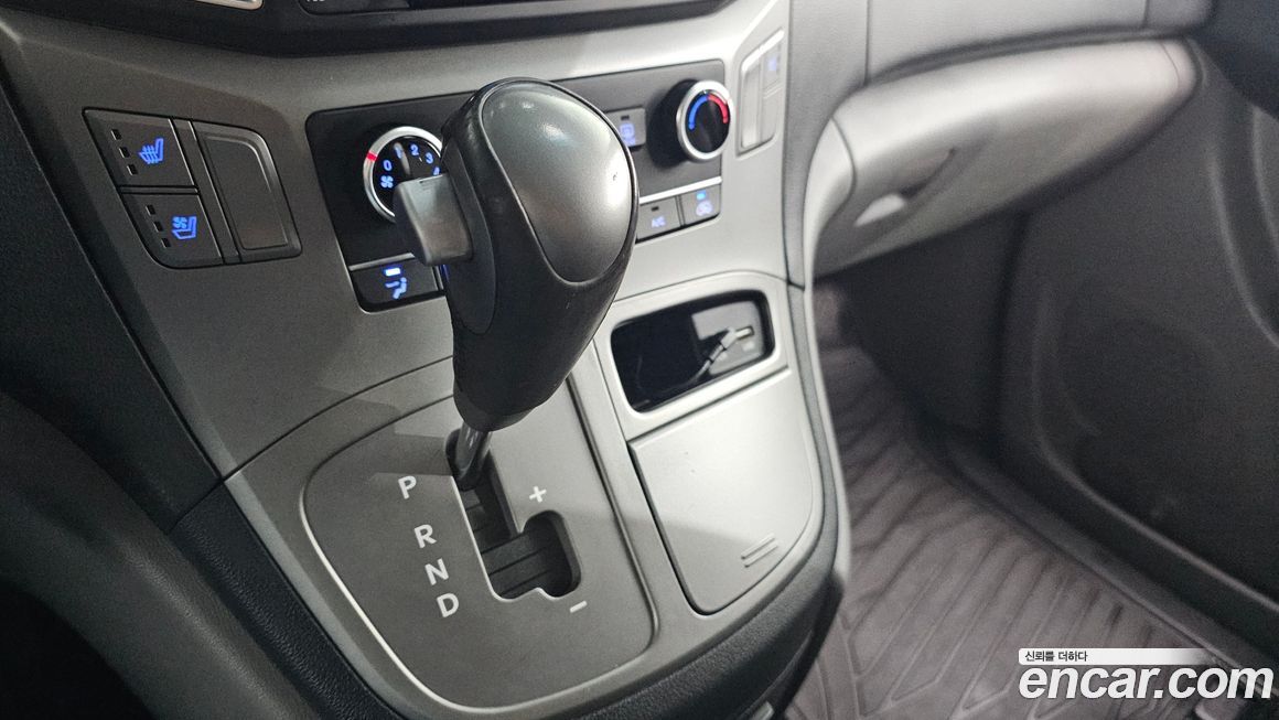 Hyundai Starex 2019