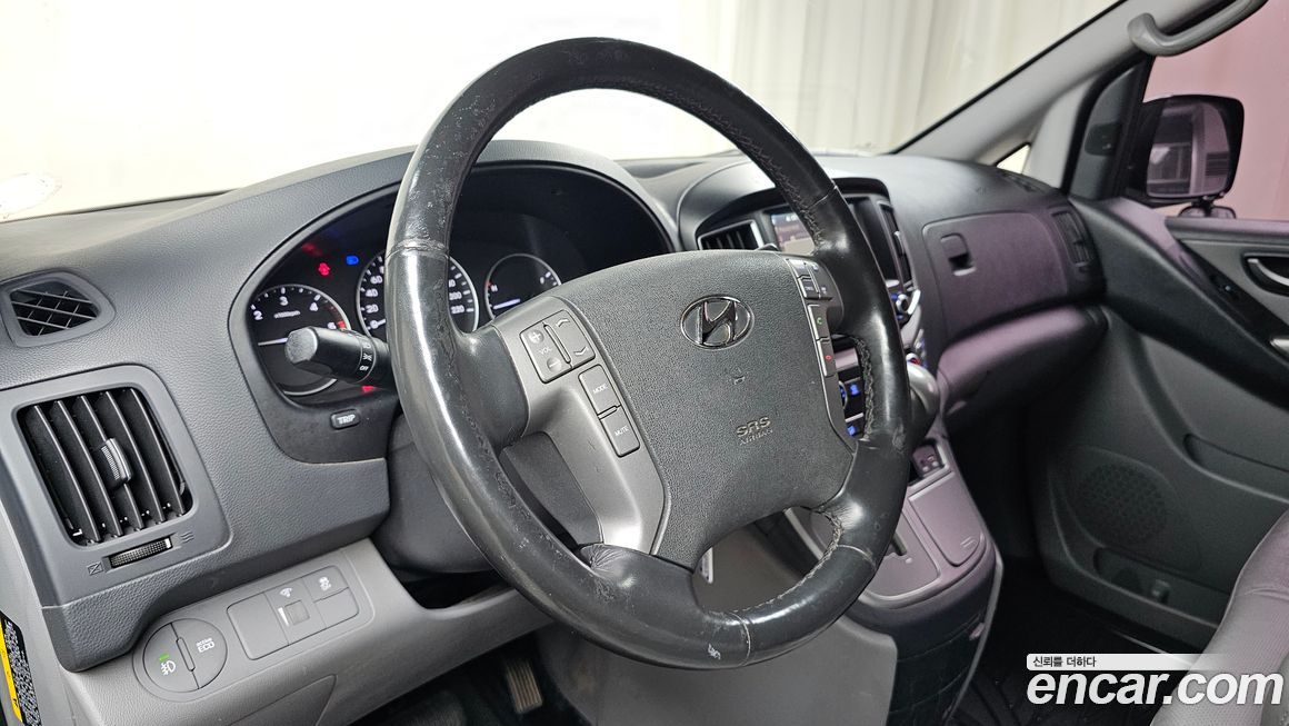Hyundai Starex 2018