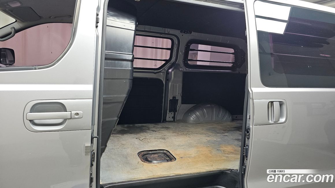 Hyundai Starex 2018