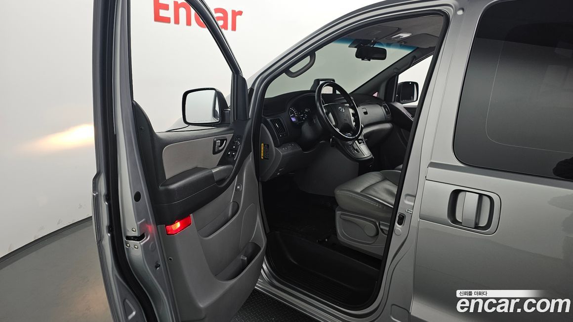 Hyundai Starex 2019