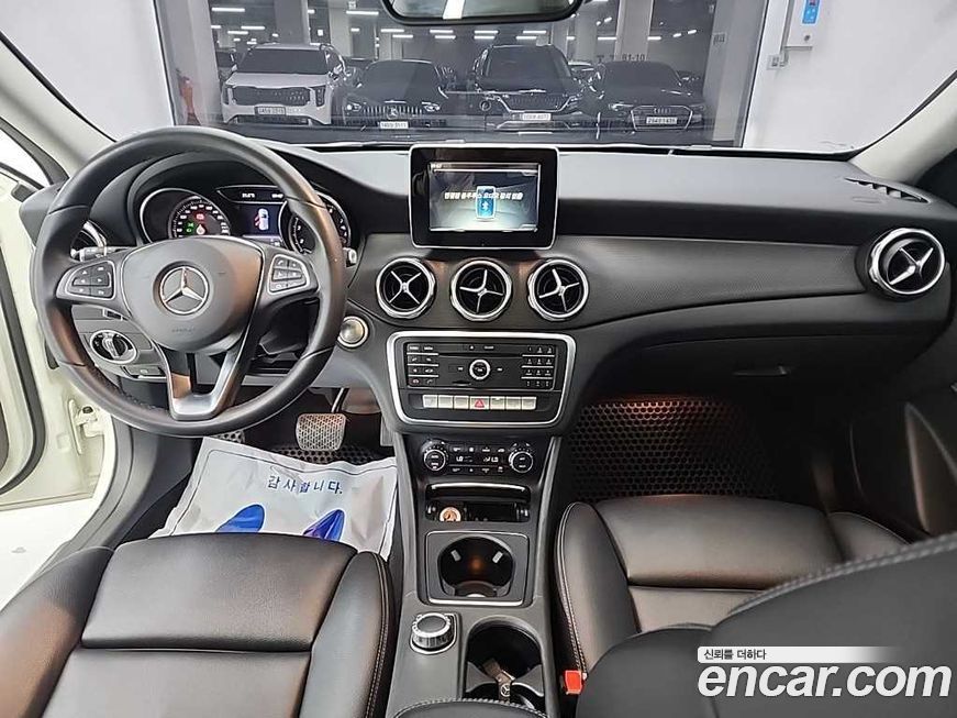 Mercedes-Benz GLA-Class 2018