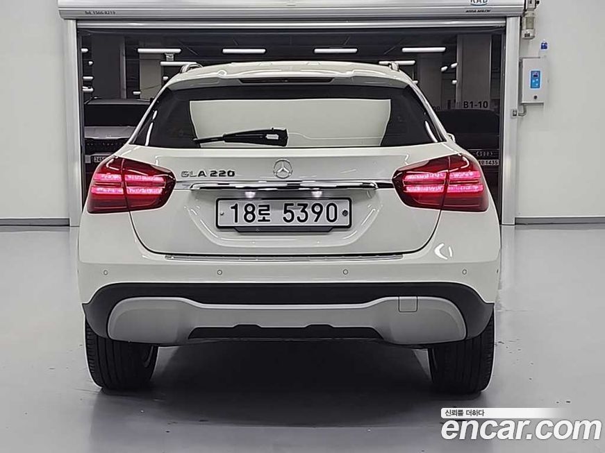 Mercedes-Benz GLA-Class 2018